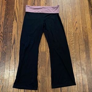 NEW WITHOUT TAGS Victoria’s Secret Flare Yoga Pants - XL